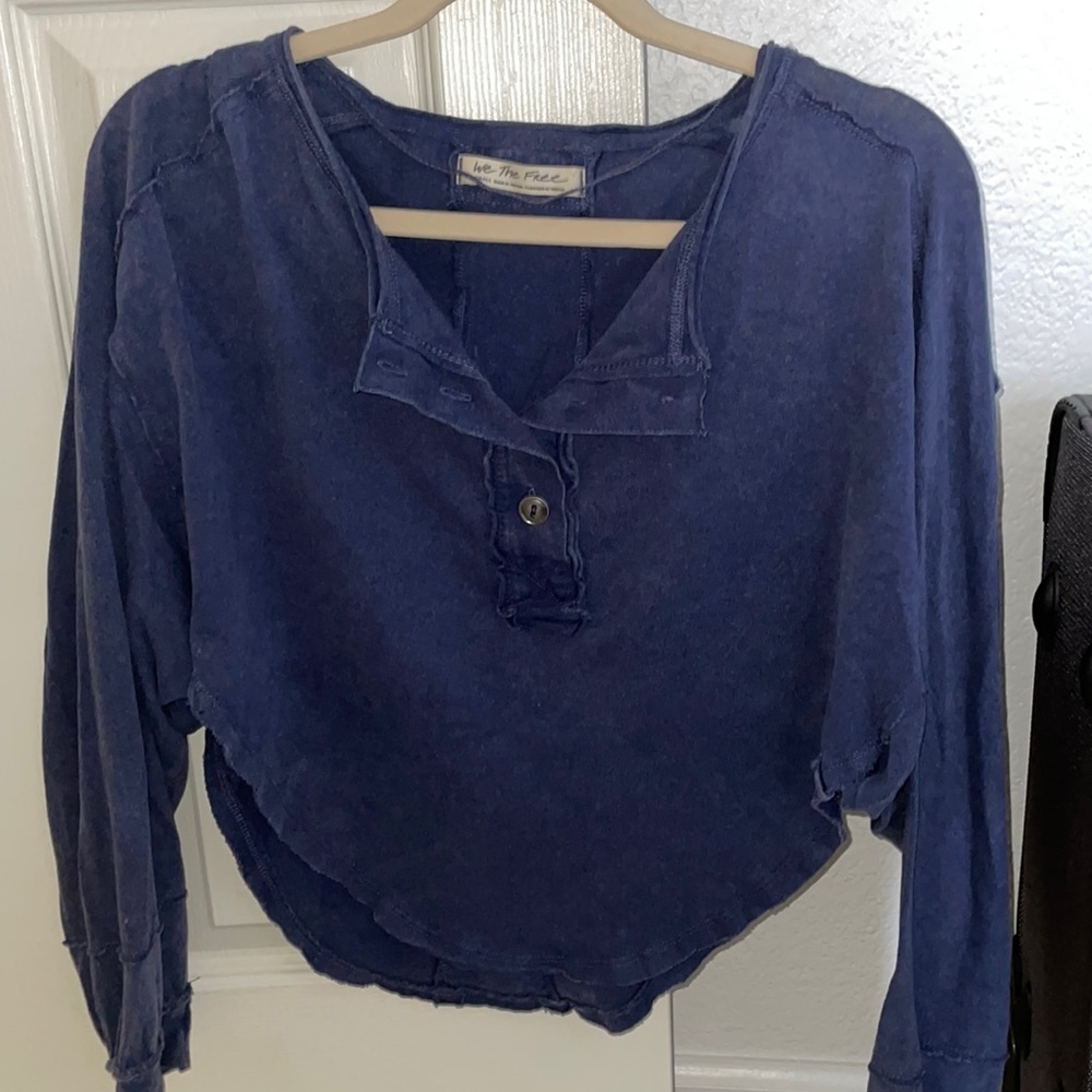 cropped blue long sleeve